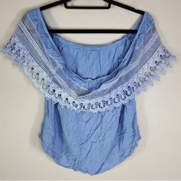 Socialite Off Shoulder Crochet Rayon loose fit relaxed Top Size M - Picture 3 of 5